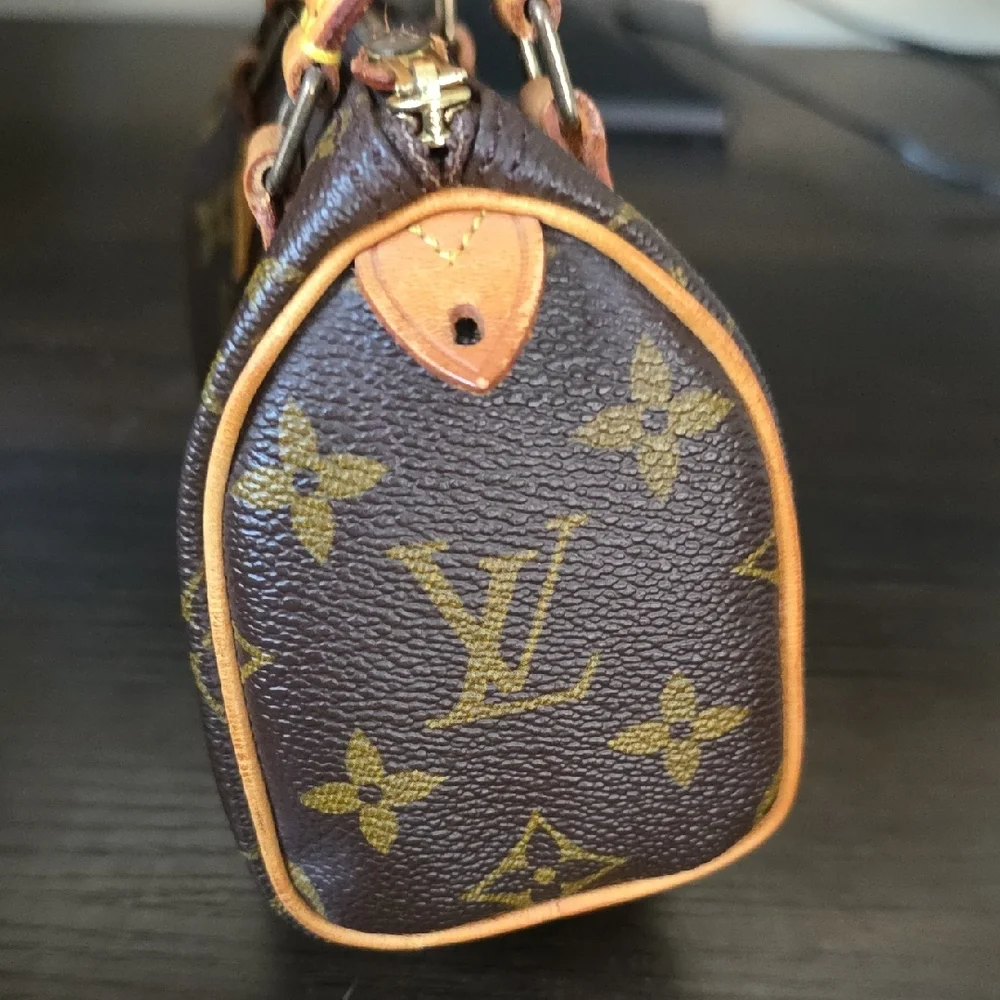 Nano Speedy Louis Vuitton Monogram Mini Bag - Picture 2 of 15
